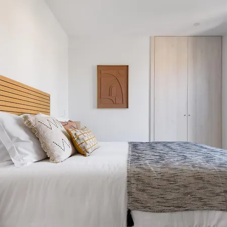 Apartment Lovely 2-bed In The Centre With A Sunny Balcony Porto