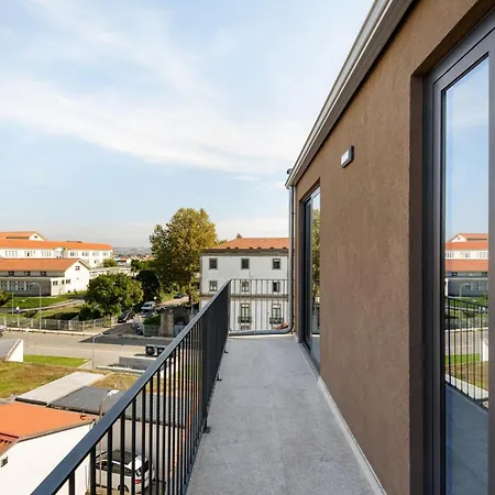 Lovely 2-bed In The Centre With A Sunny Balcony Porto