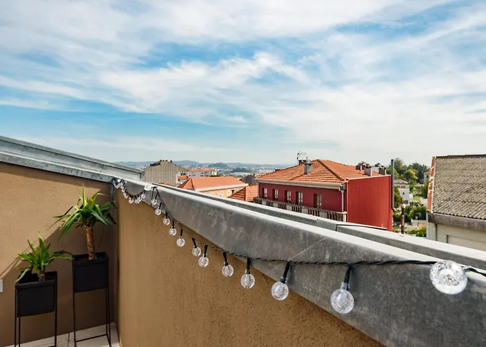 Lovely 2-bed In The Centre With A Sunny Balcony 아파트 포르투