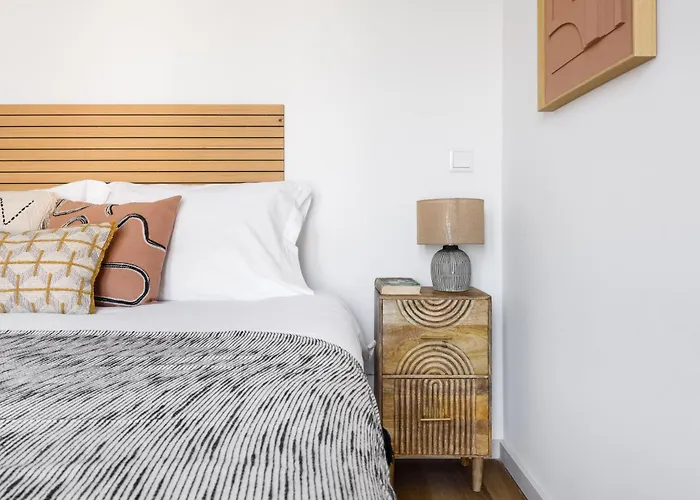 아파트 Lovely 2-bed In The Centre With A Sunny Balcony 포르투