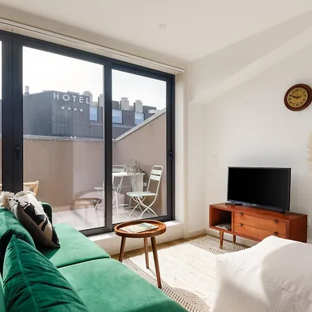 Lovely 2-bed In The Centre With A Sunny Balcony Porto