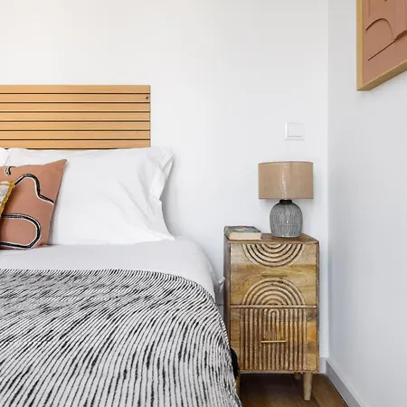 Apartment Lovely 2-bed In The Centre With A Sunny Balcony Porto